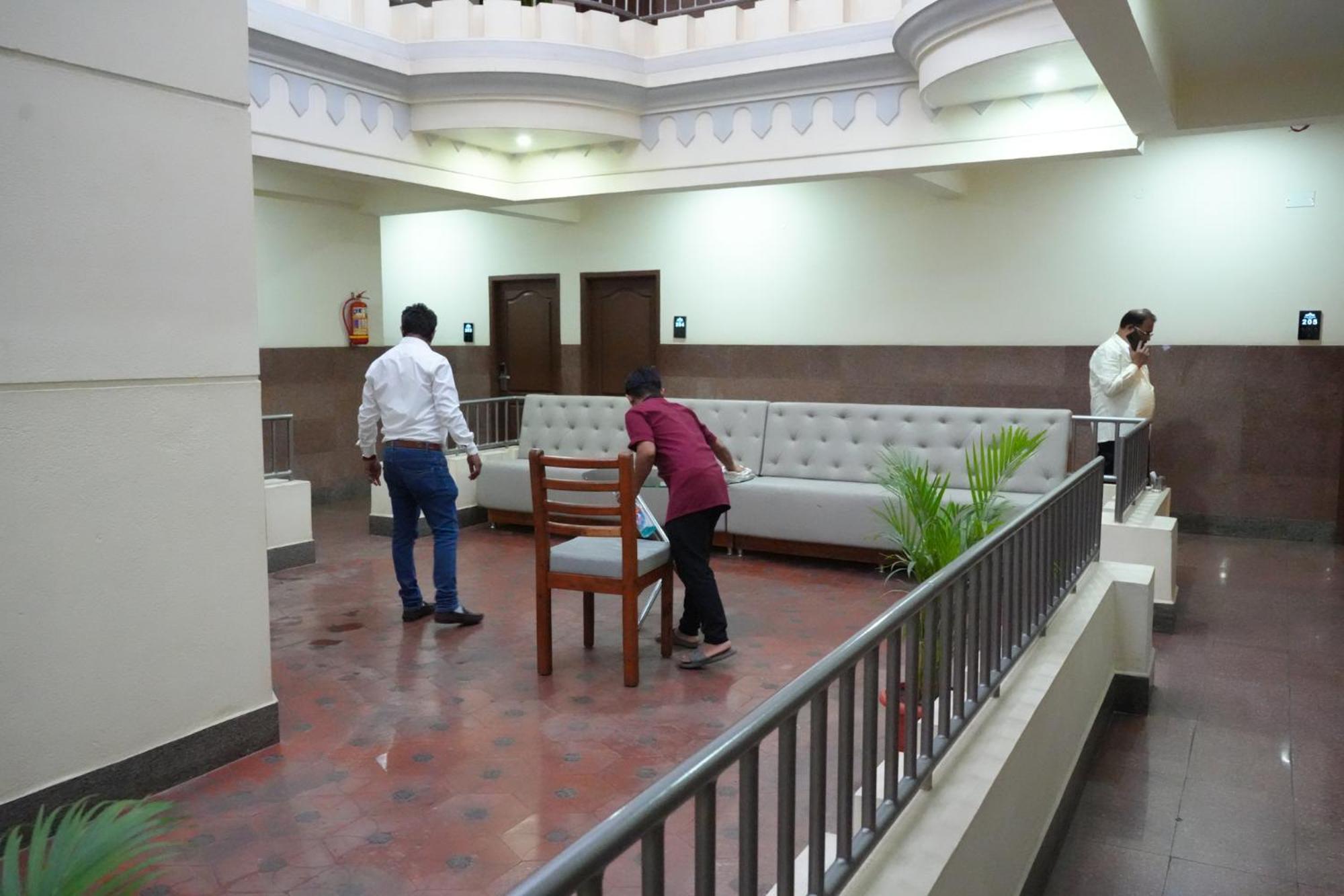 Sri Sai Residency Hotel Tumkur Exterior foto